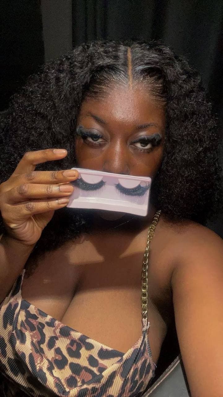 Adjoa wearing LUXMINKS handcrafted luxury lashes